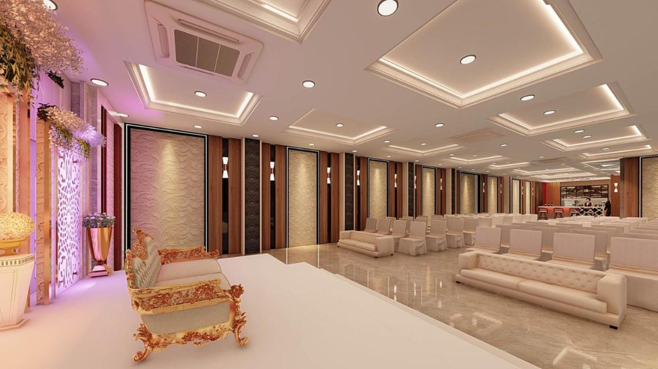 Hotel Olive Crown Лакхнау Экстерьер фото