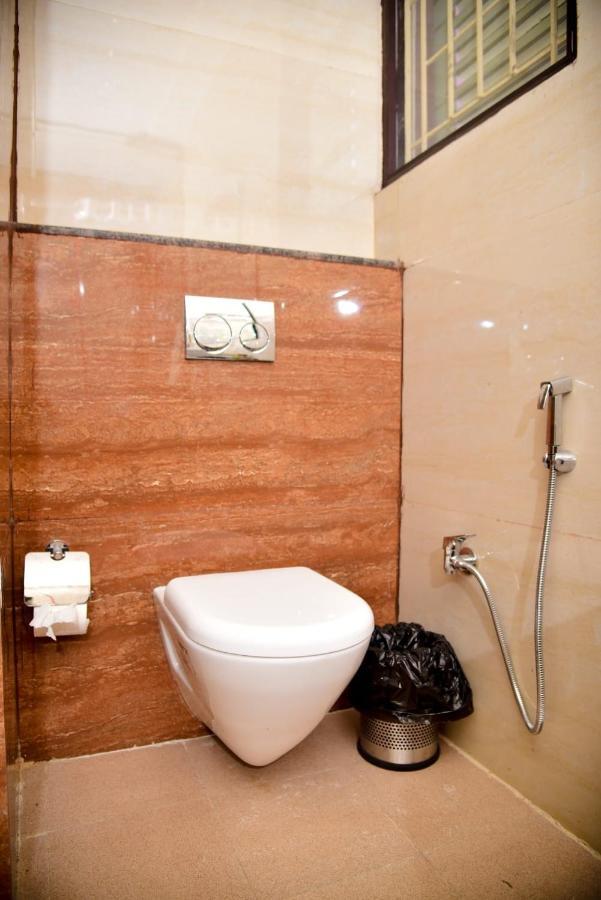 Hotel Olive Crown Лакхнау Экстерьер фото